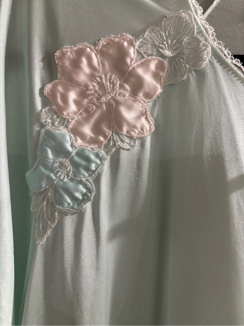 Elegant Vintage Mint Green Embroidered Short-Sleeve Nightgown
